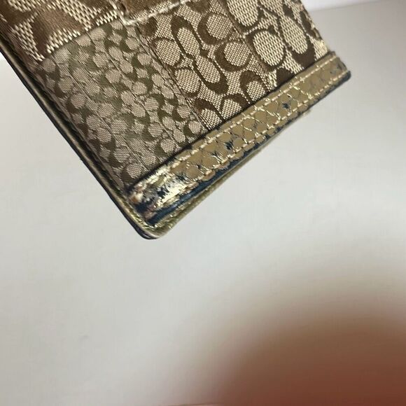 Coach Signature Patchwork Wallet Khaki Gold - Picture 9 of 13